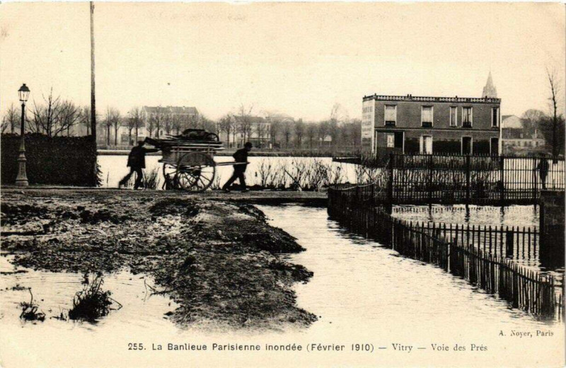 Carte postale ancienne Vitry Voie de-sur-pres