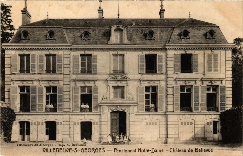Carte postale ancienne Villeneuve-Saint-Georges Pensionnat N.-D. Chateau de Bellevue à Villeneuve-Saint-Georges