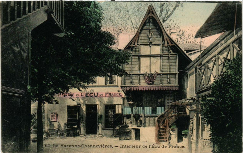 Carte postale ancienne Varenne-Chennevieres Intérieur de l'Ecu de France