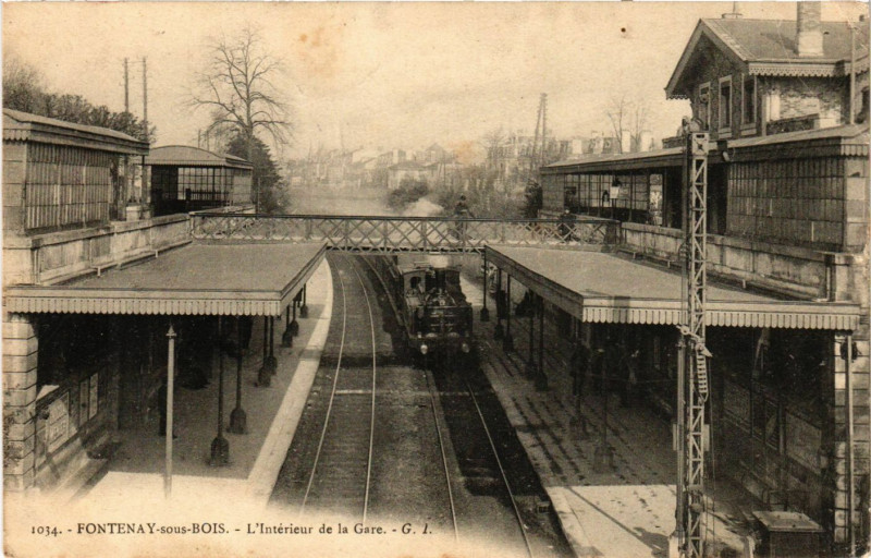 Carte postale ancienne Fontenay-sous-Bois - L'Intérieur de la Gare à Fontenay-sous-Bois