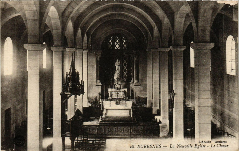 Carte postale ancienne Suresnes - La Nouvelle Eglise - Le Choeur à Suresnes