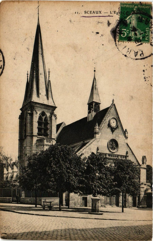 Carte postale ancienne Sceaux - L'Eglise à Sceaux