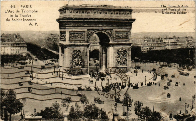 Carte postale ancienne Paris 8e - L'Arc de Triomphe à Paris 8e
