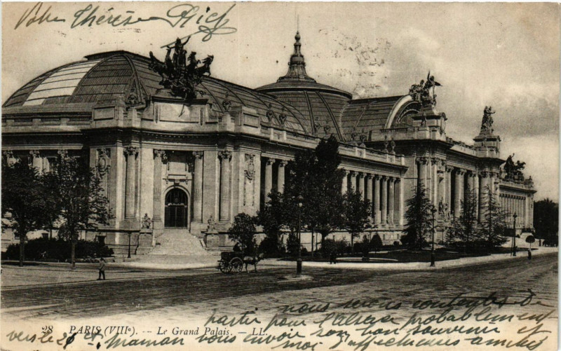 Carte postale ancienne Paris 8e - Le Grand Palais à Paris 8e