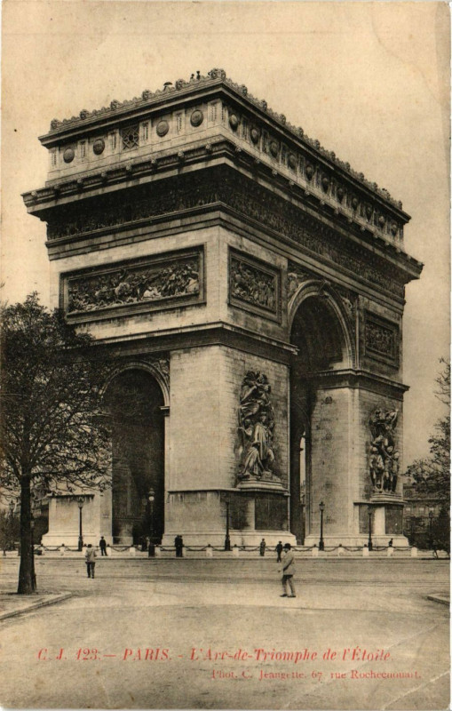 Carte postale ancienne Paris 8e - L'Arc de Triomphe à Paris 8e