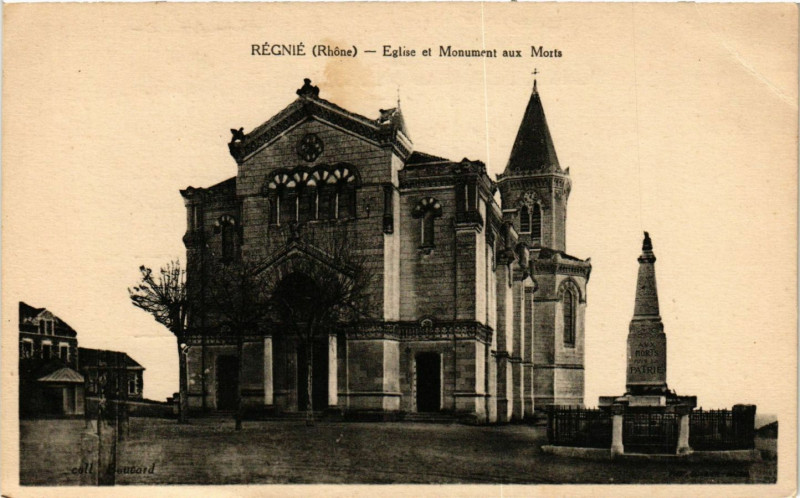 Carte postale ancienne Regnie - Eglise et Monument aux Morts