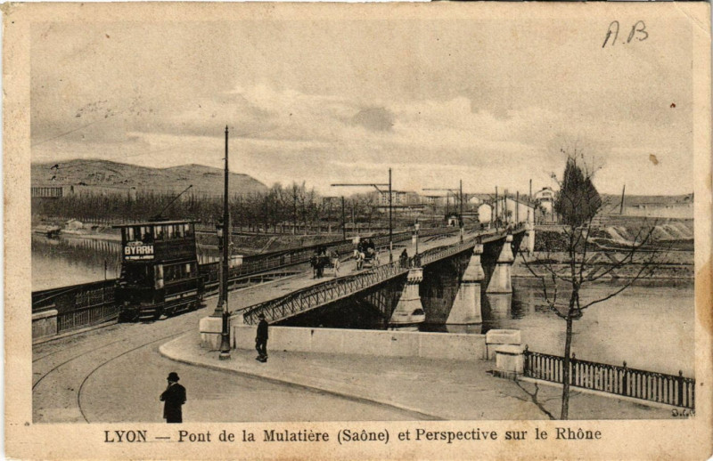 Carte postale ancienne Lyon - Pont de la Mulatiere et Perspective sur le Rhone à Lyon
