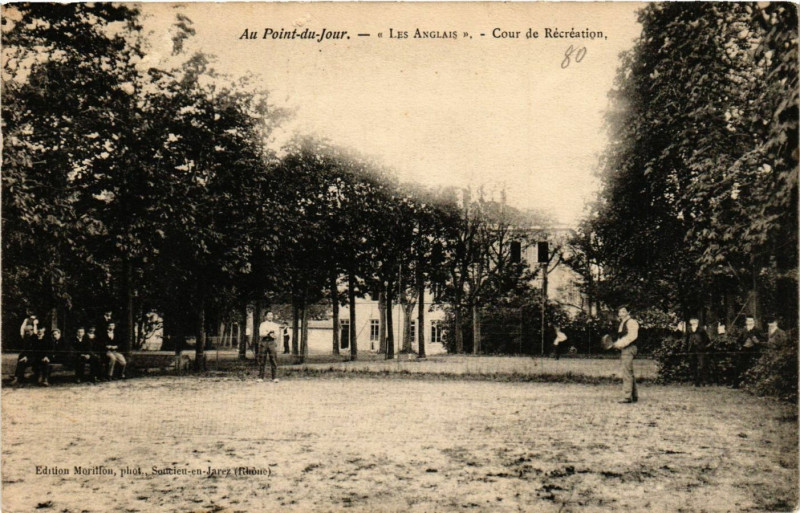 Carte postale ancienne Lyon - Au Point-du-Jour - Les Anglais - Cour de Recreation à Lyon