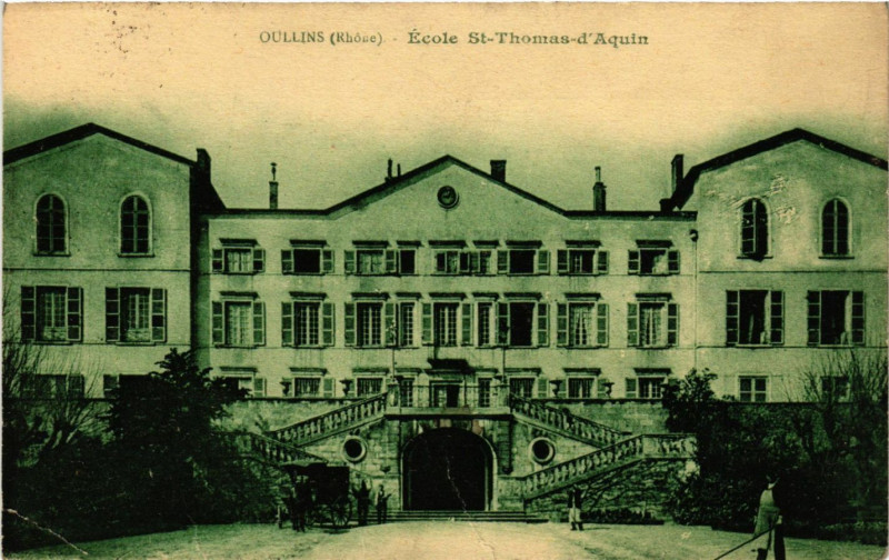 Carte postale ancienne Oullins - Ecole Saint-Thomas-d'Aquin à Oullins