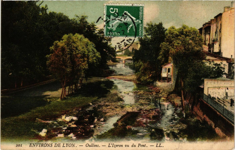Carte postale ancienne Oullins - L'Izeron vu du Pont - Env. de Lyon à Oullins