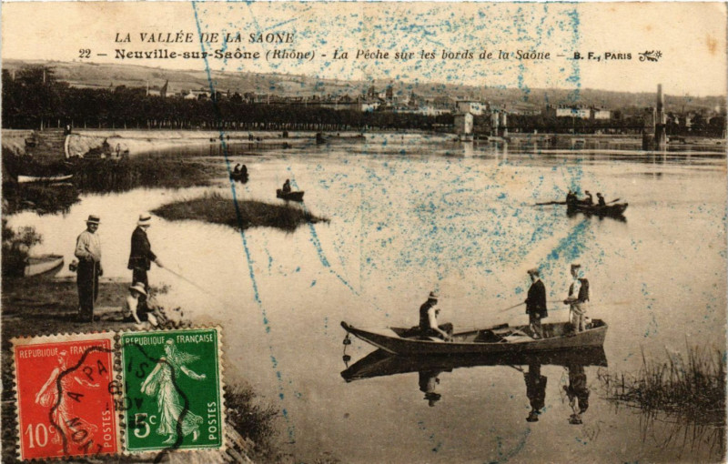 Carte postale ancienne Neuville-sur-Saone - La Peche dur les Bords de la Saone à Neuville-sur-Saône