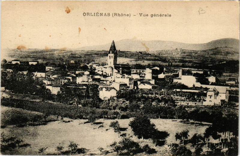 Carte postale ancienne Orlienas - Vue générale à Orliénas