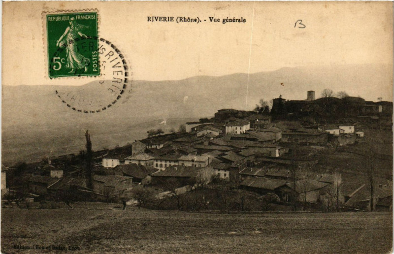 Carte postale ancienne Riverie - Vue générale à Riverie