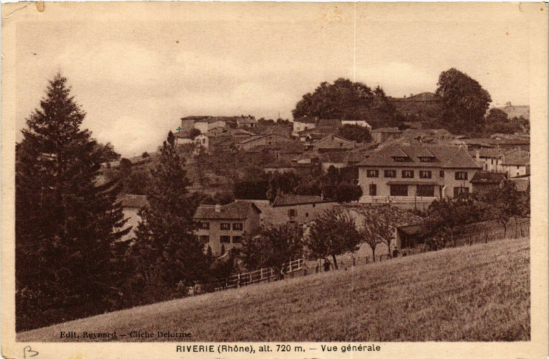 Carte postale ancienne Riverie - Vue générale à Riverie