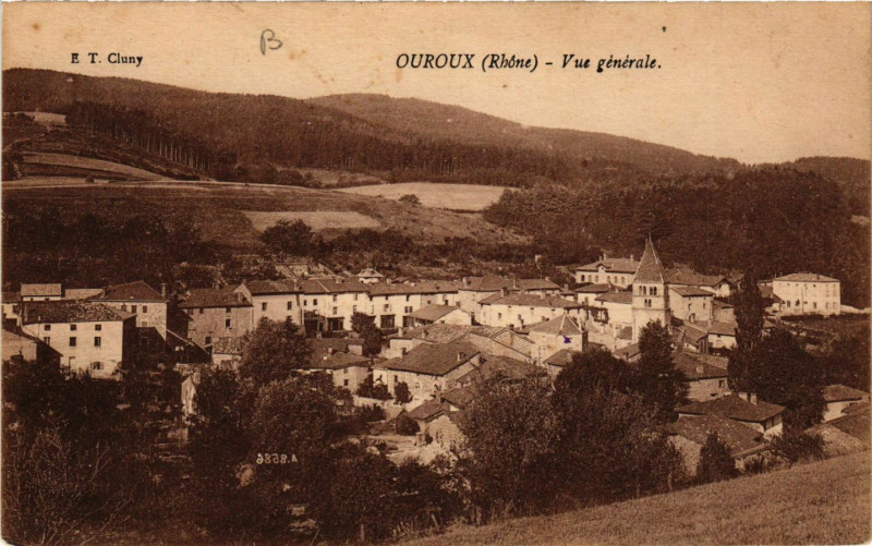 Carte postale ancienne Ouroux - Vue générale