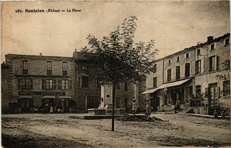 Carte postale ancienne Rontalon - La Place à Rontalon