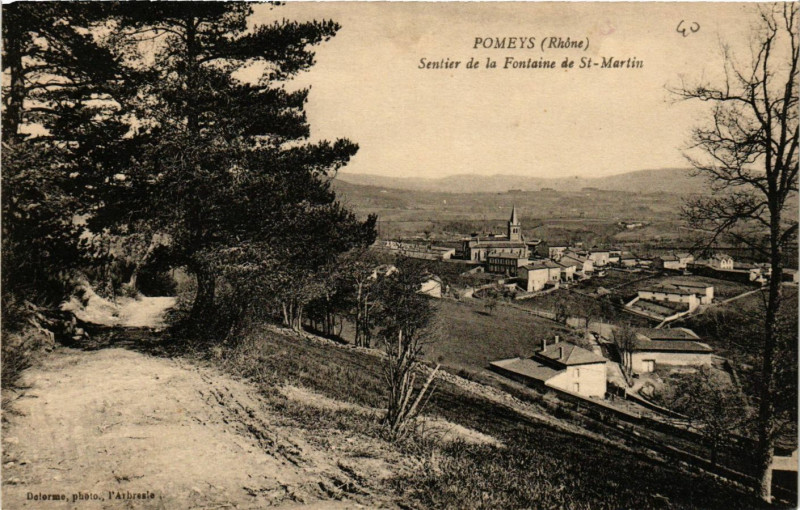 Carte postale ancienne Pomeys - Sentier de la Fontaine de Saint-Martin à Pomeys
