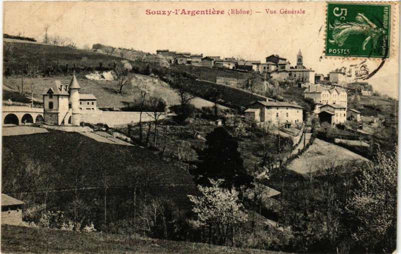 Carte postale ancienne Souzy-l'Argentiere - Vue générale à Souzy