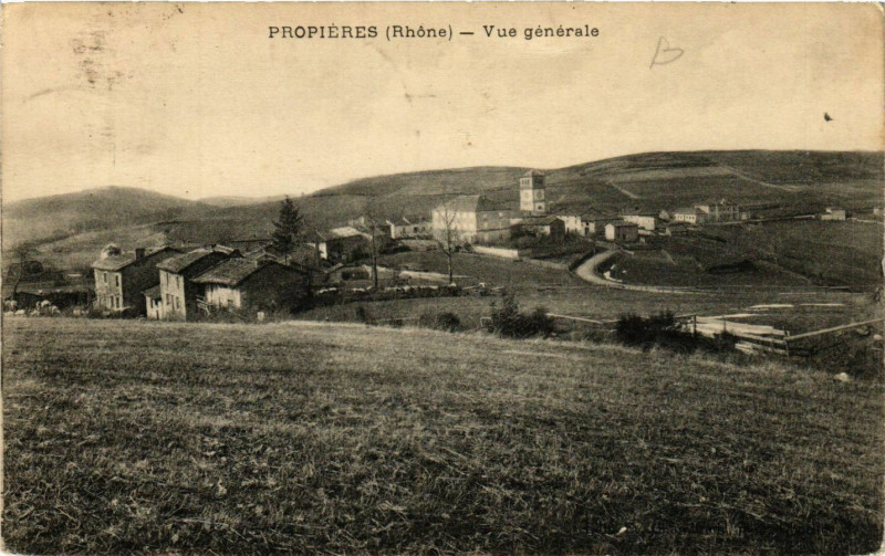 Carte postale ancienne Propieres - Vue générale à Propières