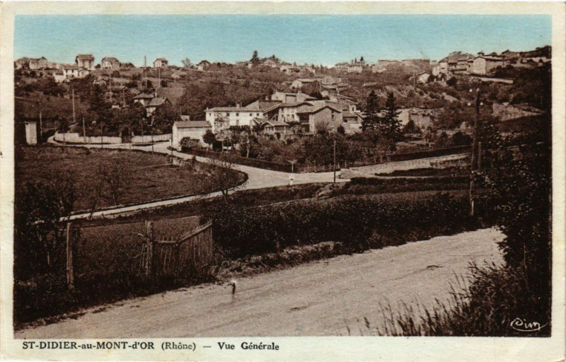 Carte postale ancienne Saint-Didier-au-Mont-d'Or - Vue générale à Saint-Didier-au-Mont-d'Or