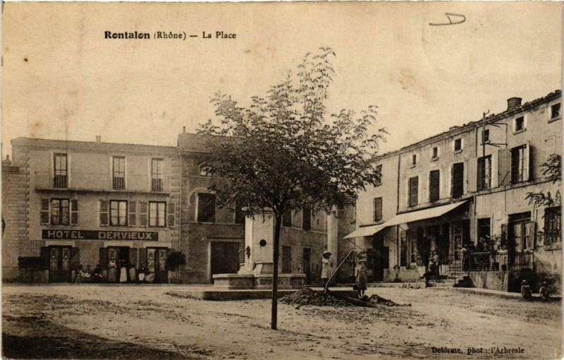 Carte postale ancienne Rontalon - La Place à Rontalon