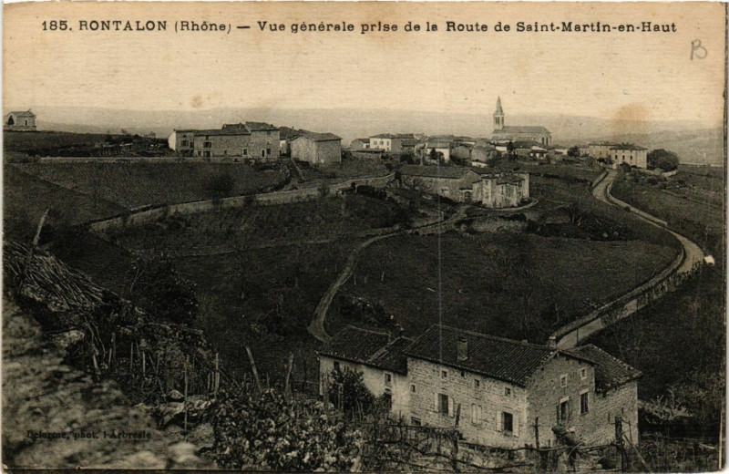 Carte postale ancienne Rontalon - Vue générale prise de la Route de Saint-Martin-en-Haut à Rontalon