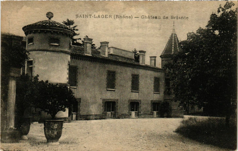 Carte postale ancienne Saint-Lager - Chateau de Briante à Saint-Lager