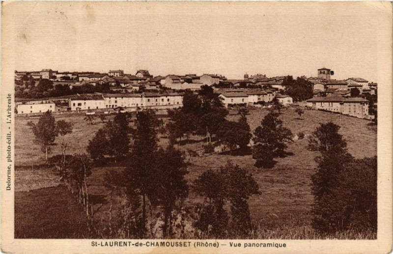Carte postale ancienne Saint-Laurent-de-Chamousset - Vue panoramique à Saint-Laurent-de-Chamousset