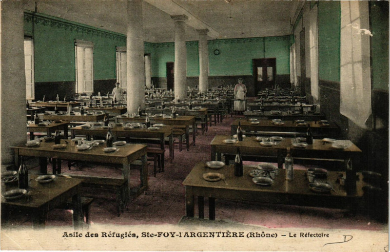 Carte postale ancienne Asile des Refugies Sainte-Foy-l'Argentiere - Le Refectoire à Sainte-Foy-l'Argentière