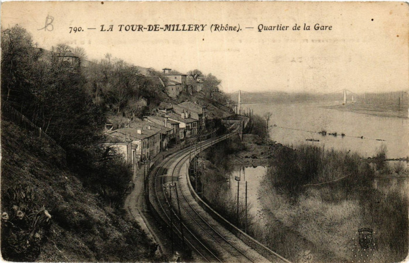 Carte postale ancienne La Tour de Millery - Quartier de la Gare à Millery