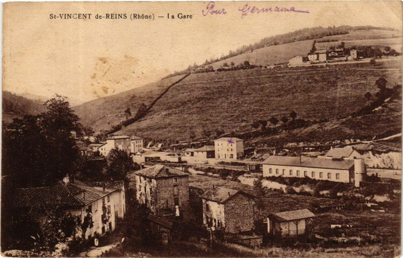 Carte postale ancienne Saint-Vincent-de-Reins - La Gare à Saint-Vincent-de-Reins