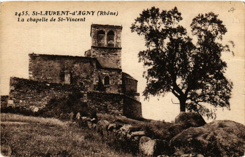 Carte postale ancienne Saint-Laurent-d'Agny - La chapelle de Saint-Vincent à Saint-Laurent-d'Agny