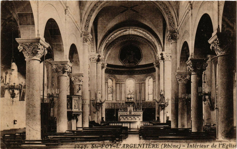 Carte postale ancienne Sainte-Foy-l'Argentiere - Intérieur de l'Eglise à Sainte-Foy-l'Argentière