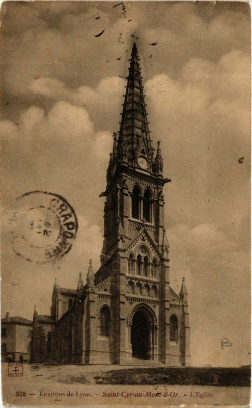 Carte postale ancienne Saint-Cyr-au-Mont-d'Or - L'Eglise à Saint-Cyr-au-Mont-d'Or