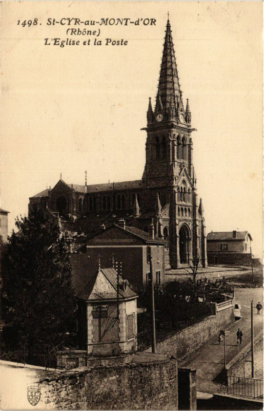 Carte postale ancienne Saint-Cyr-au-Mont-d'Or - L'Eglise et la Poste à Saint-Cyr-au-Mont-d'Or
