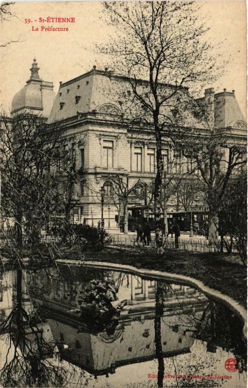 Carte postale ancienne Saint-Etienne La Préfecture à Saint-Étienne