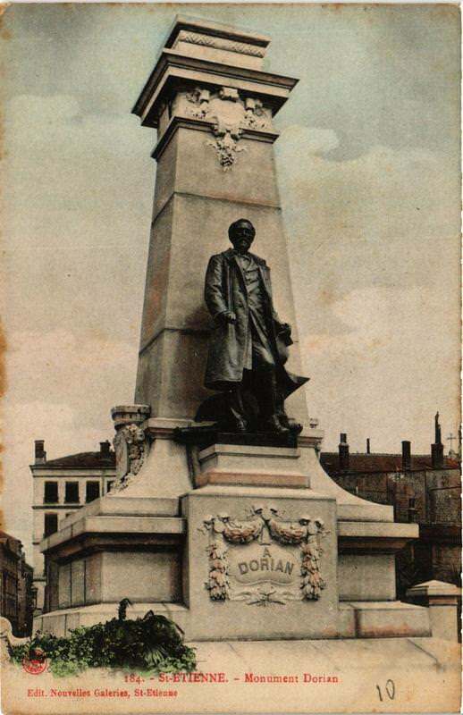 Carte postale ancienne Saint-Etienne Monument Dorian à Saint-Étienne