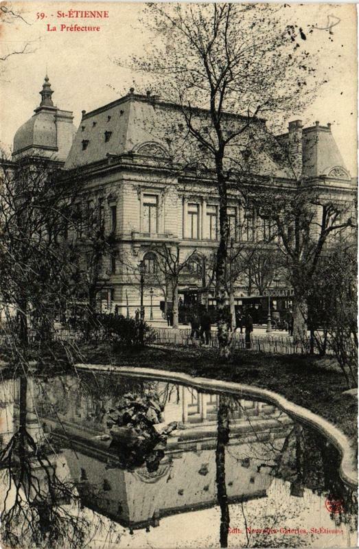 Carte postale ancienne Saint-Etienne La Préfecture à Saint-Étienne