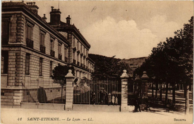 Carte postale ancienne Saint-Etienne Le Lycée à Saint-Étienne