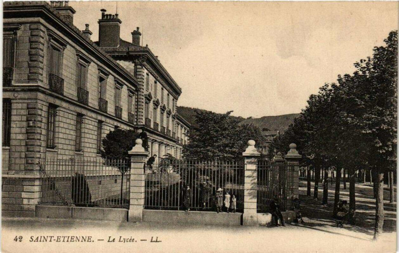 Carte postale ancienne Saint-Etienne Le Lycée à Saint-Étienne