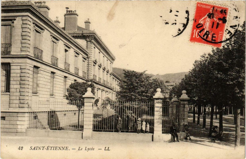 Carte postale ancienne Saint-Etienne Le Lycée à Saint-Étienne