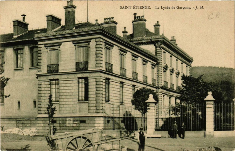 Carte postale ancienne Saint-Etienne Le Lycée des Garcons à Saint-Étienne