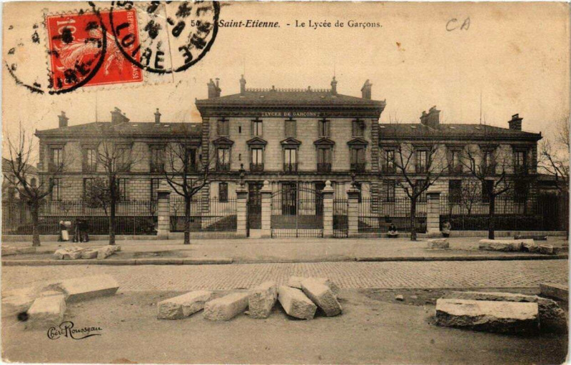 Carte postale ancienne Saint-Etienne Le Lycée des Garcons à Saint-Étienne
