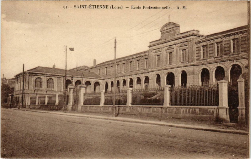 Carte postale ancienne Saint-Etienne Ecole Professionnelle à Saint-Étienne