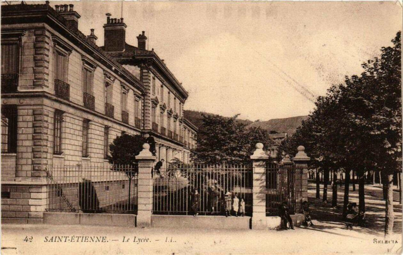 Carte postale ancienne Saint-Etienne Le Lycée à Saint-Étienne