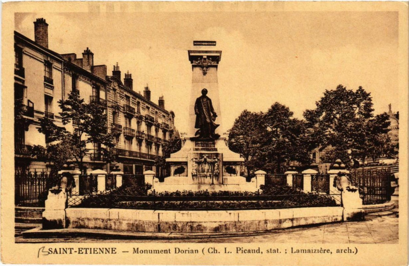Carte postale ancienne Saint-Etienne Monument Dorian à Saint-Étienne