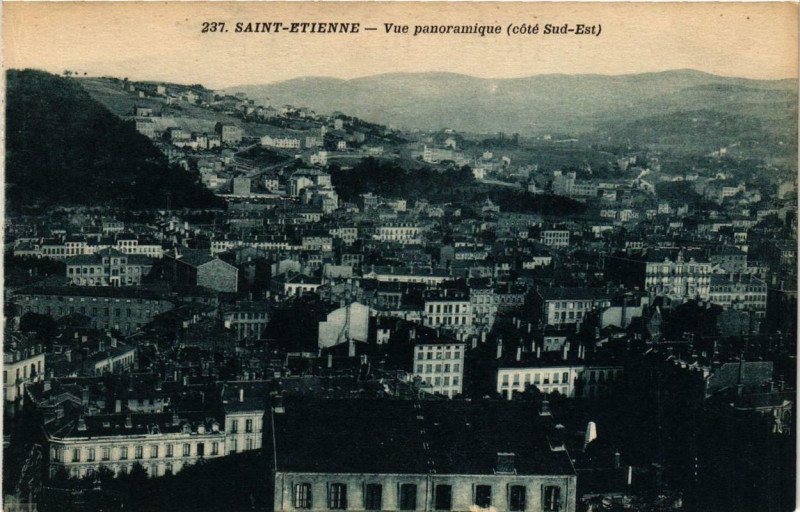 Carte postale ancienne Saint-Etienne Vue panoramique à Saint-Étienne