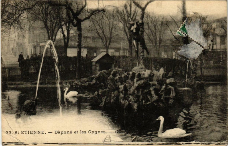 Carte postale ancienne Saint-Etienne Daphné et les Cygnes à Saint-Étienne