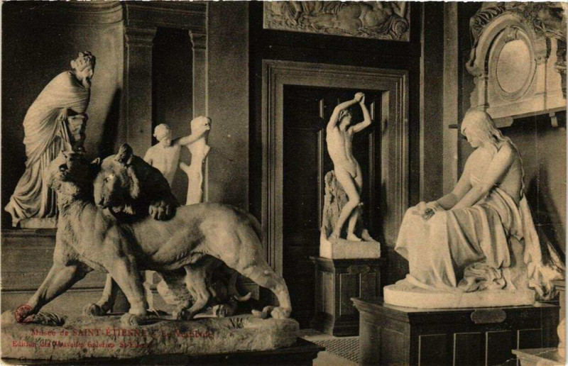 Carte postale ancienne Musée de Saint-Etienne Le Vestibule à Saint-Étienne
