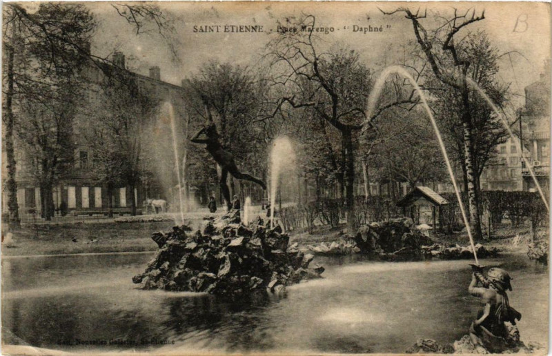 Carte postale ancienne Saint-Etienne Place Marengo. Daphné à Saint-Étienne